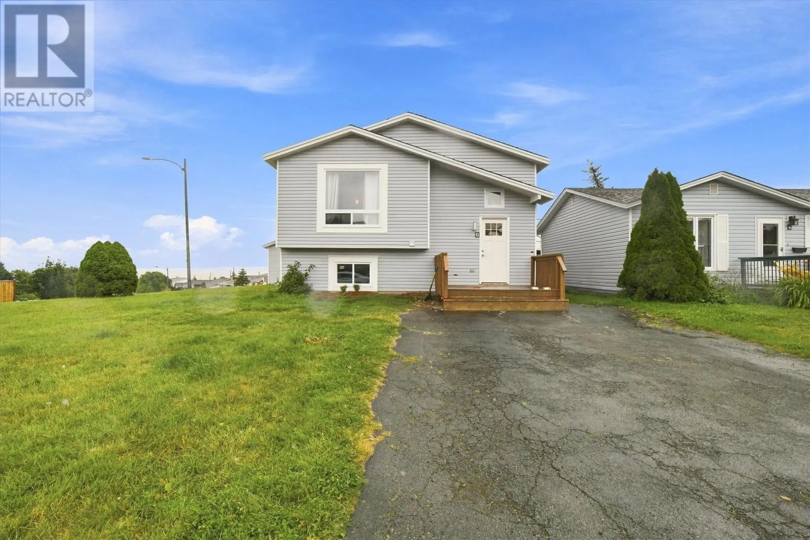 6 Simcoe Drive