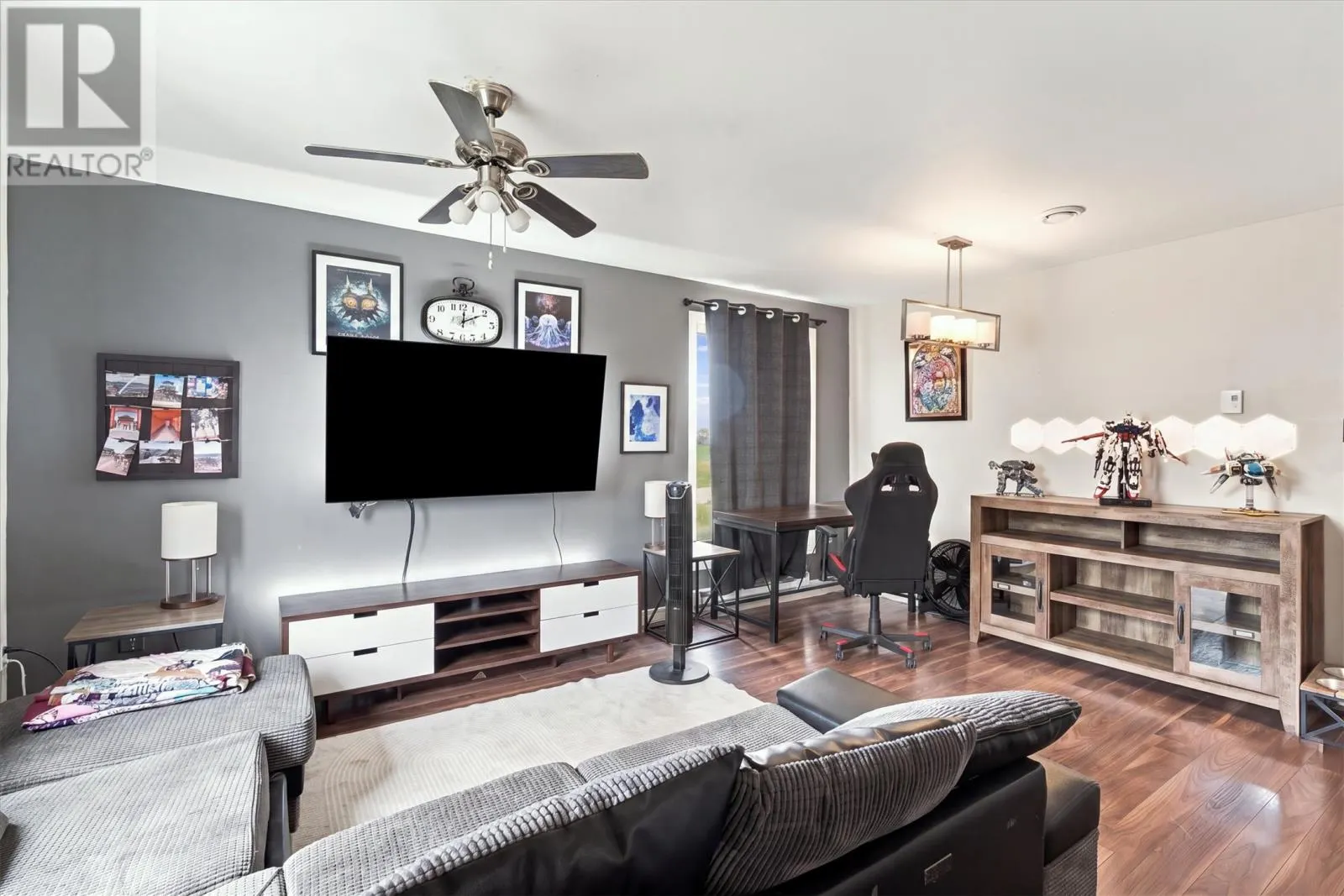 6 Simcoe Drive
