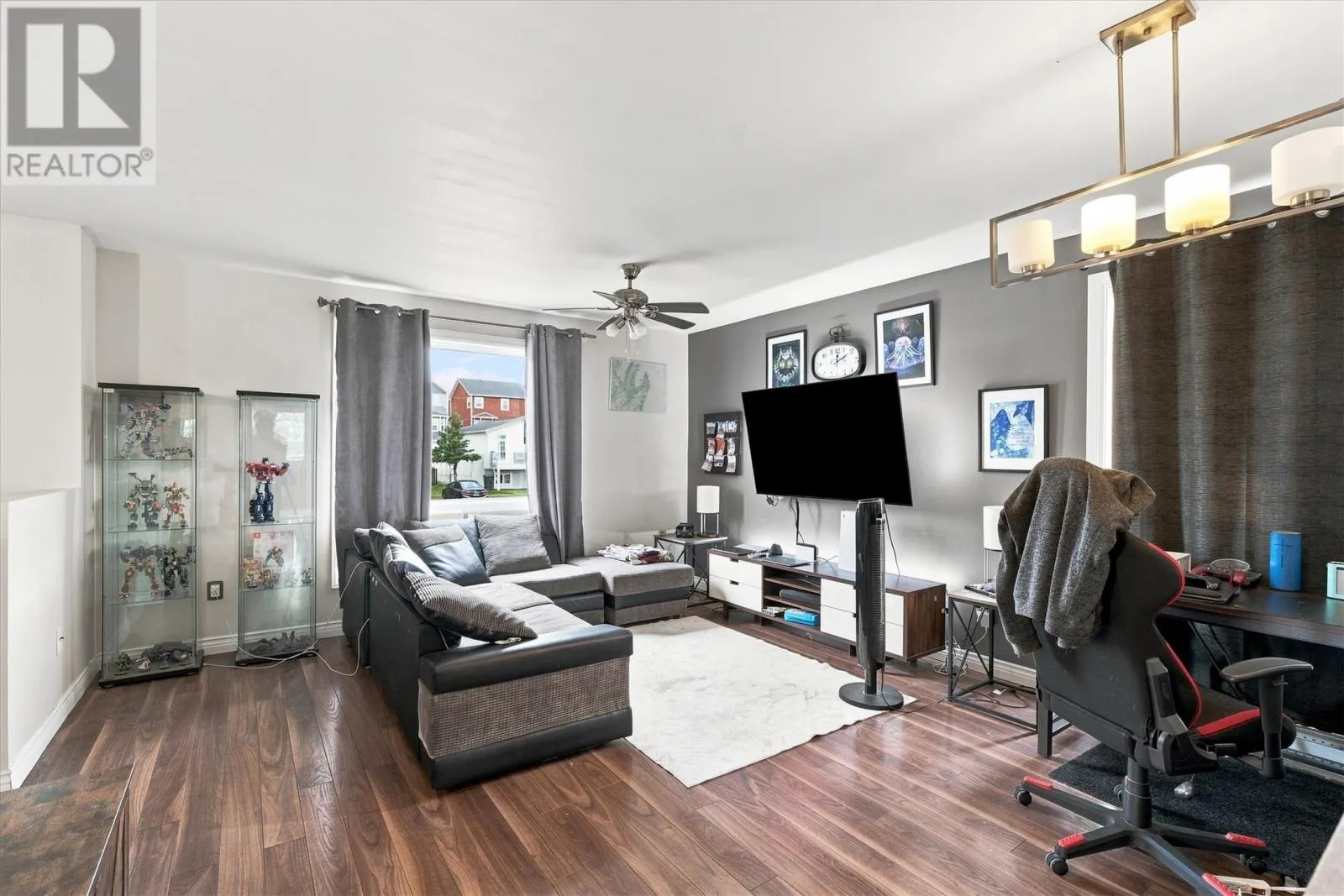 6 Simcoe Drive