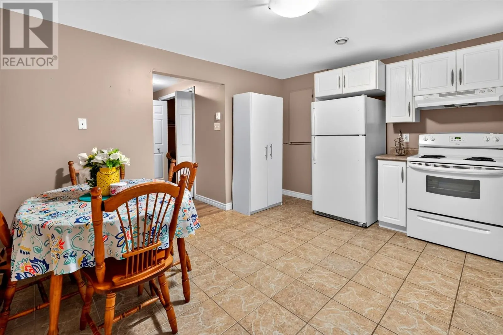 18 Hopedale Crescent
