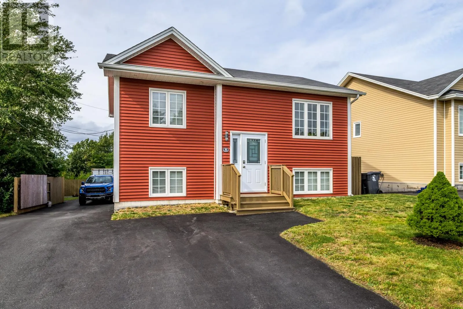 5 Chatwood Crescent