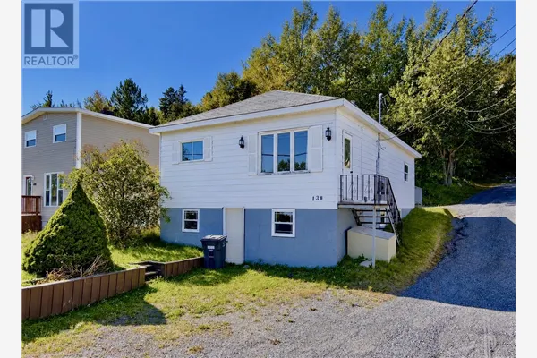 138 MEMORIAL Drive