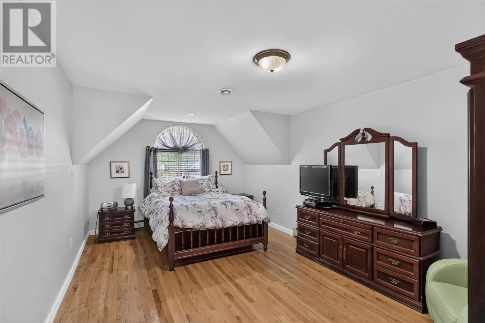 21 Symonds Place