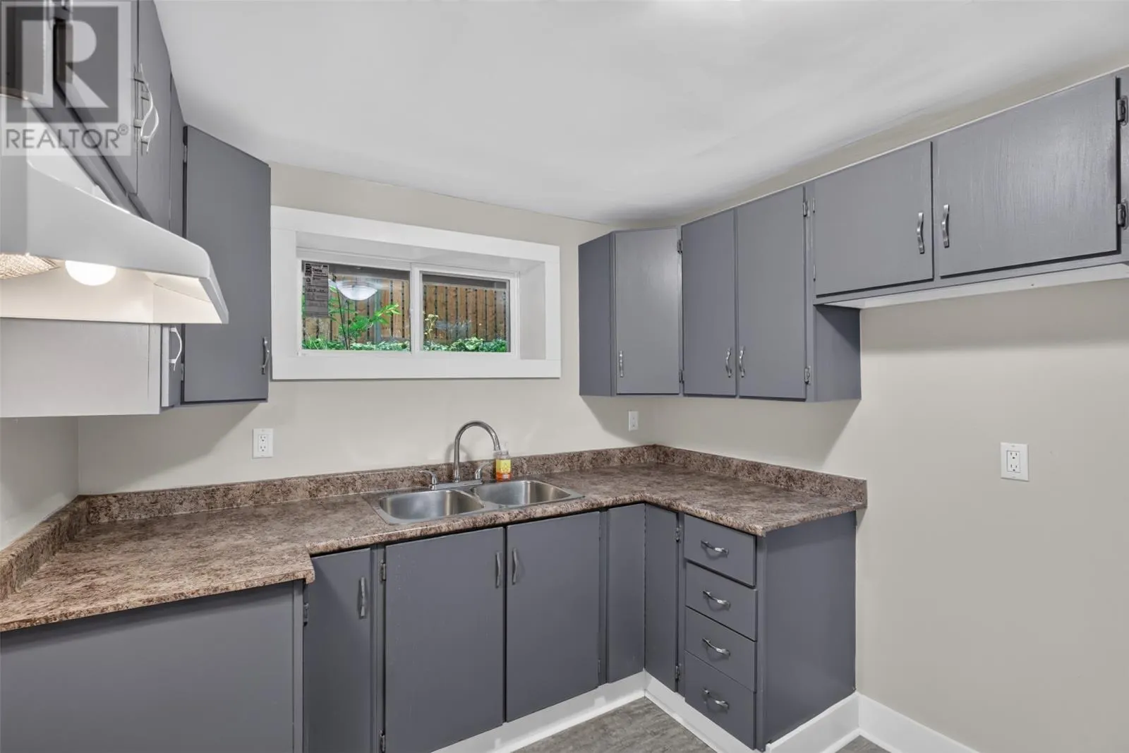 21 Symonds Place