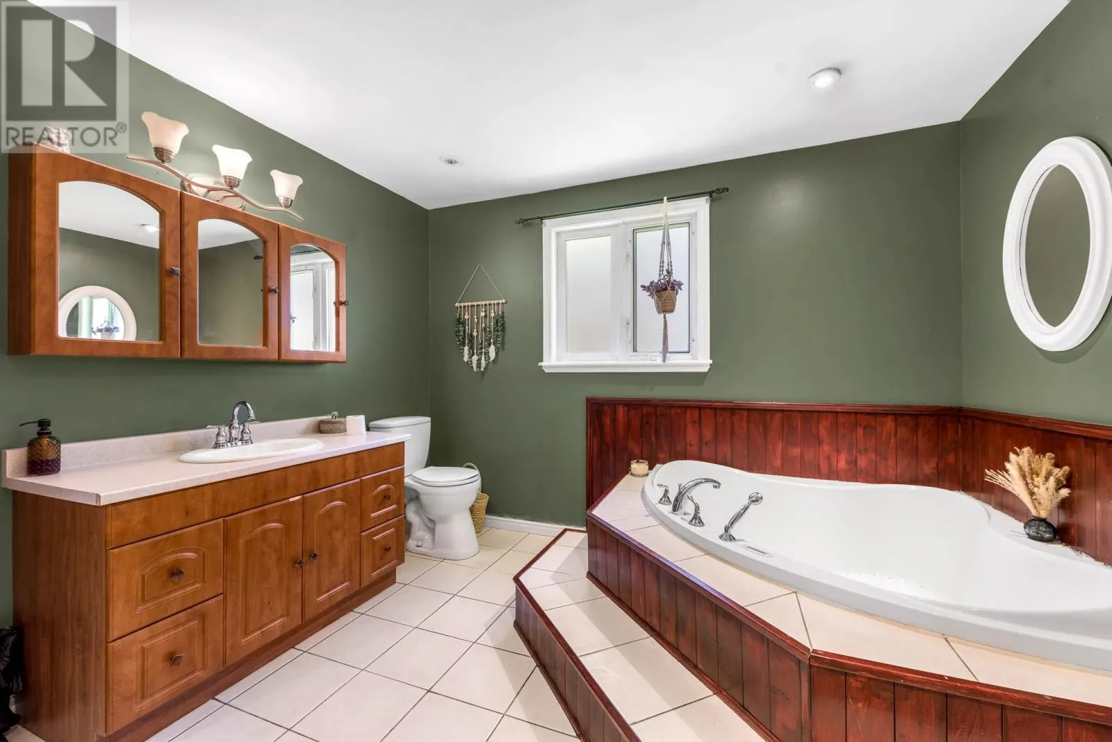 13 Symonds Avenue