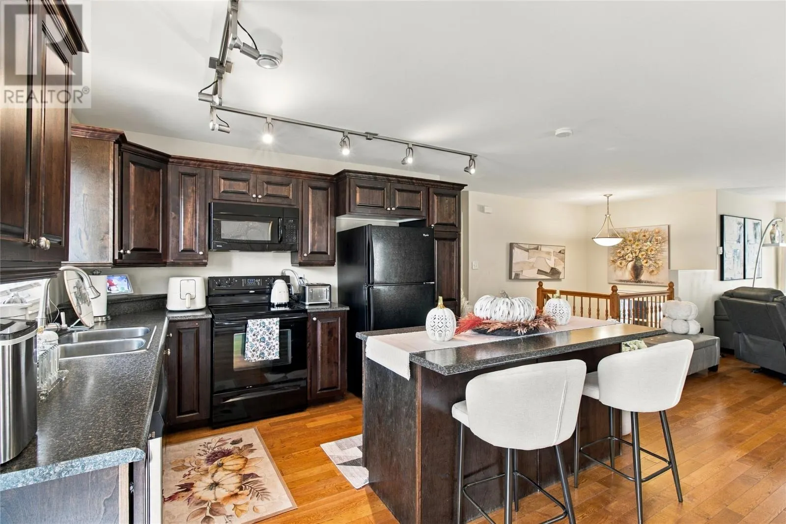 60 Ladysmith Drive