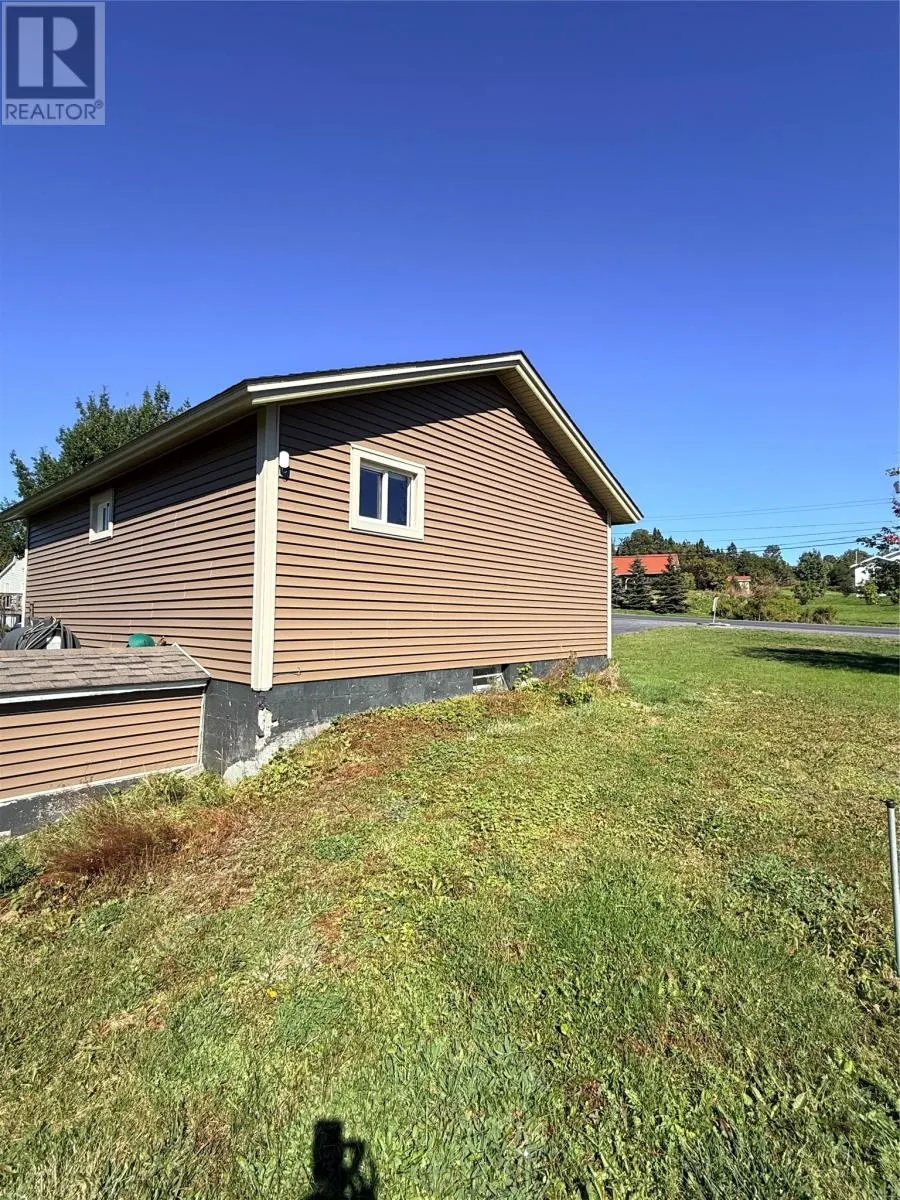 792 Random Island Road