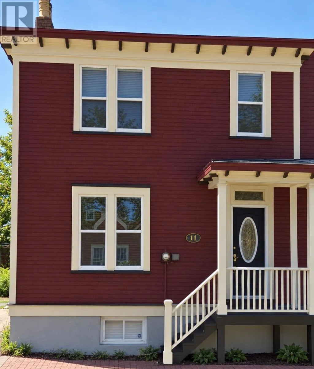 11 Blatch Avenue