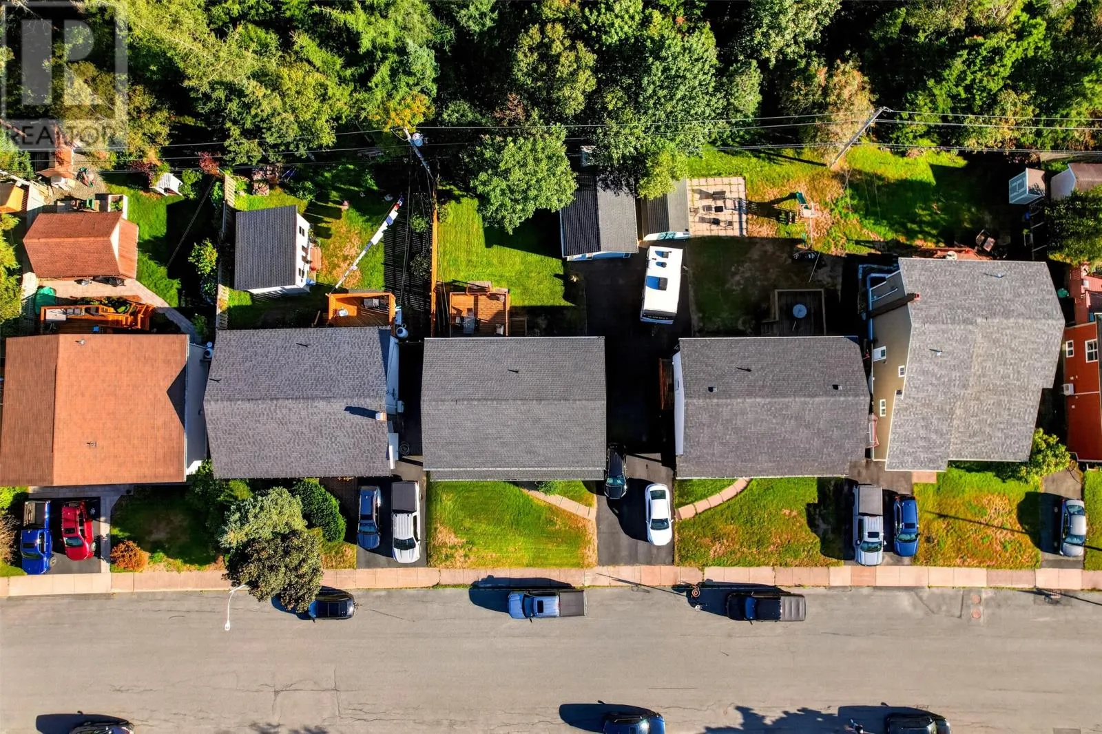 65 BEACONHILL Crescent