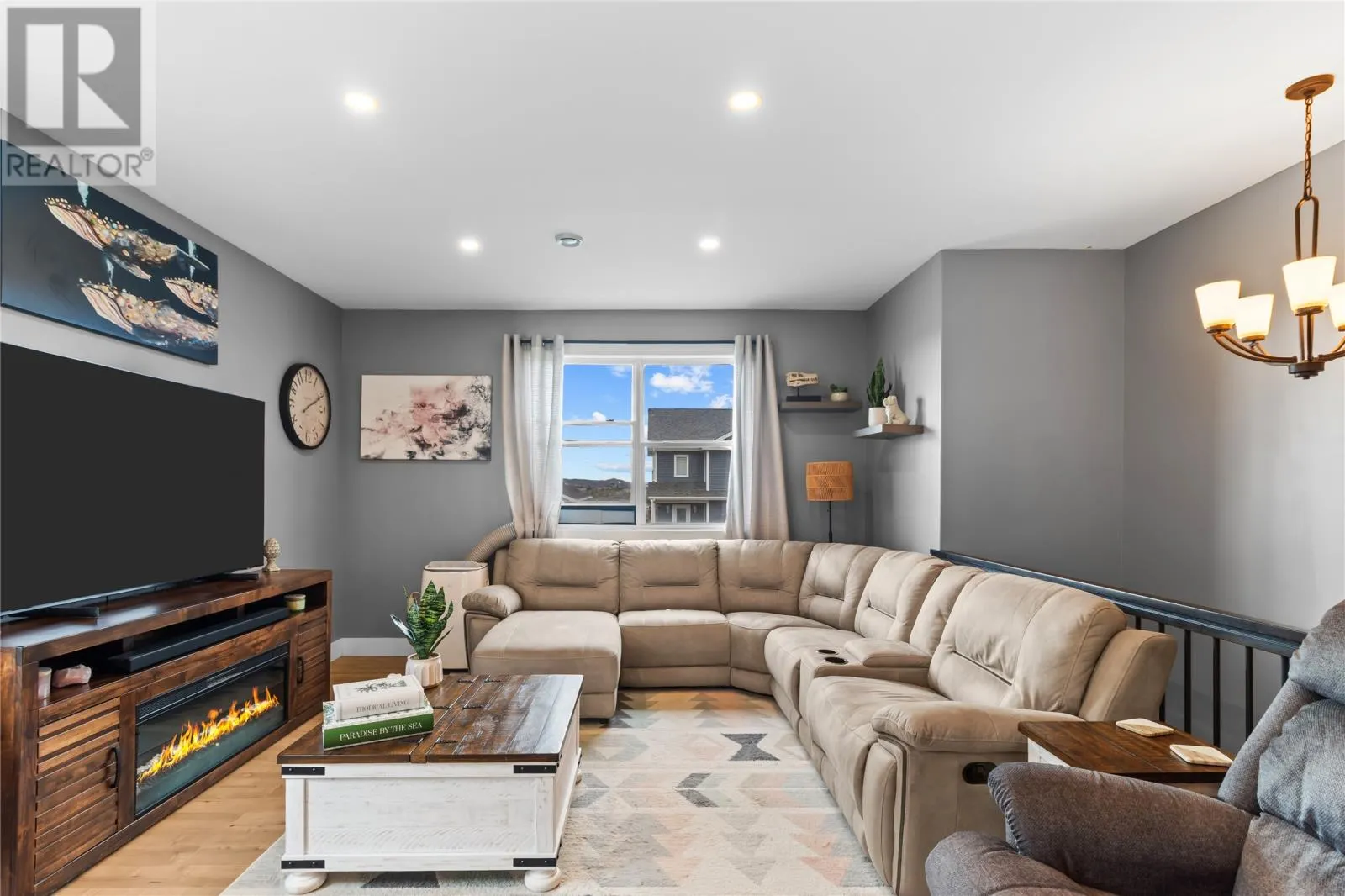 29 Hartland Avenue