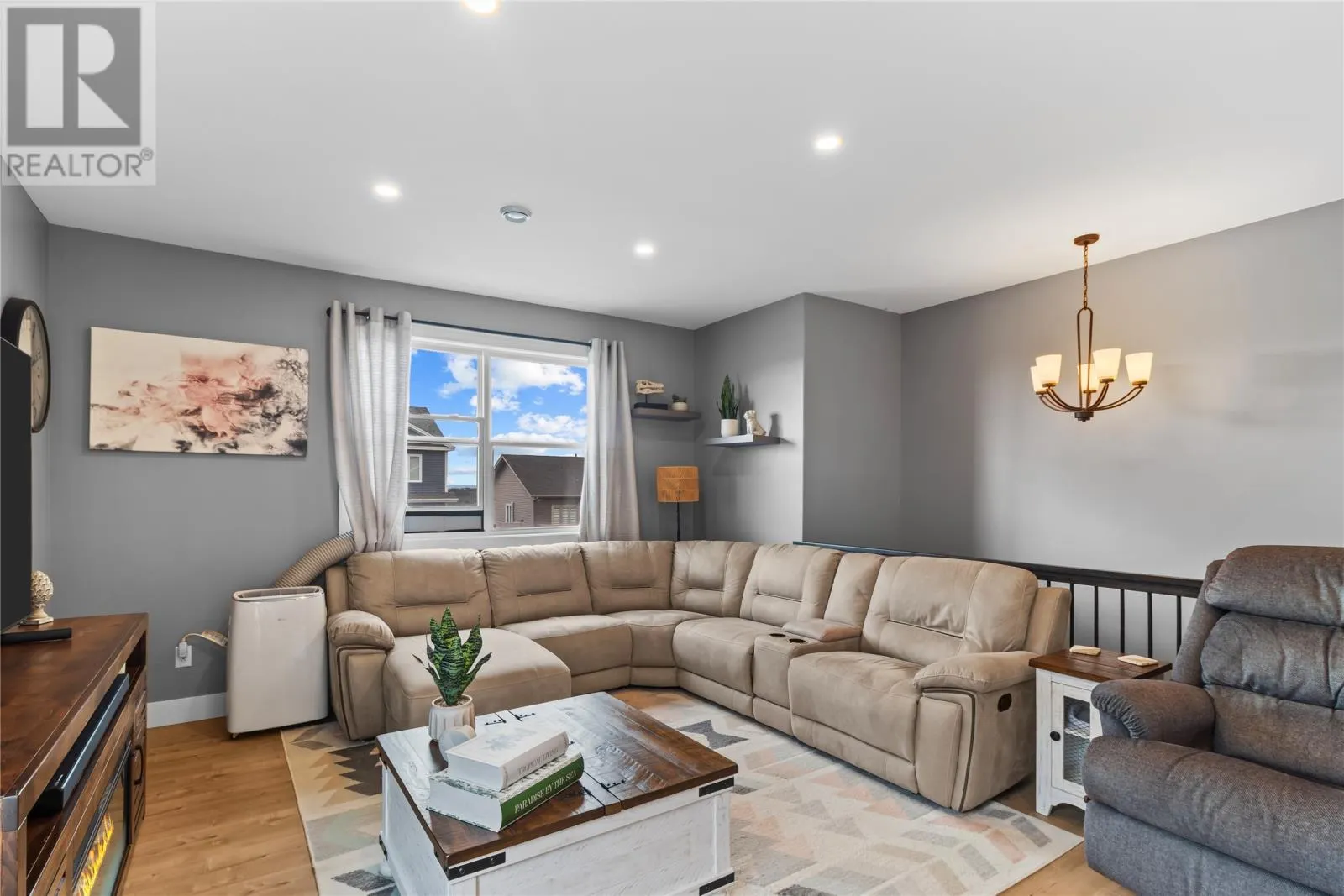 29 Hartland Avenue