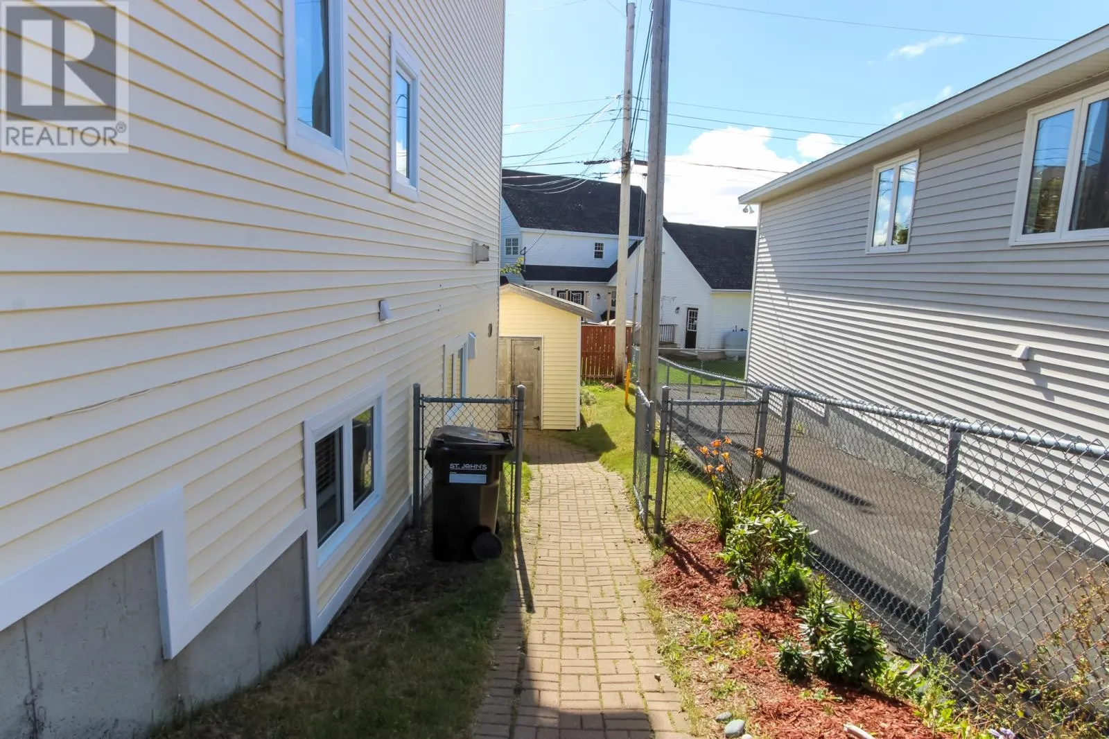 11 Ledingham Place