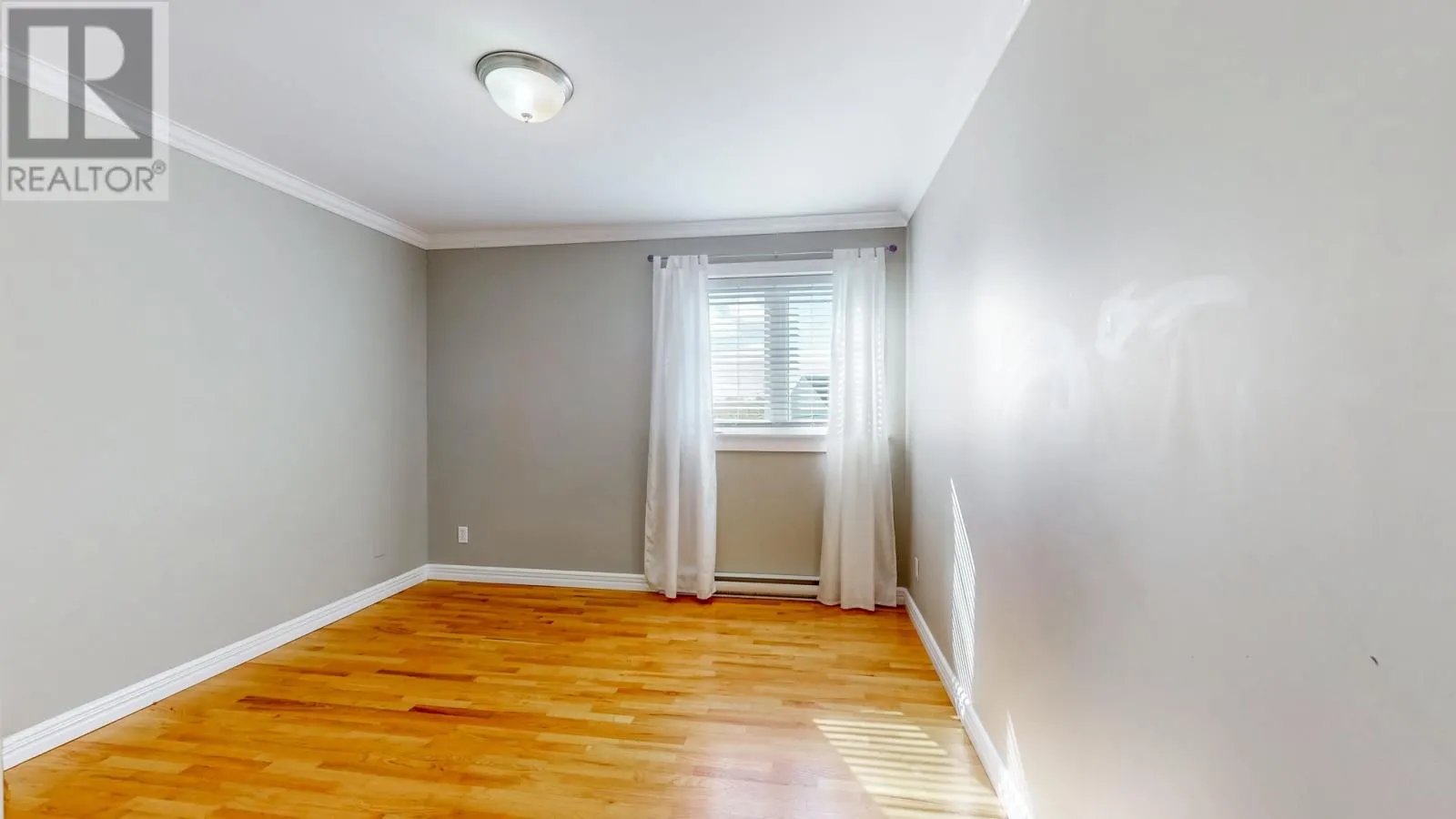 11 Ledingham Place