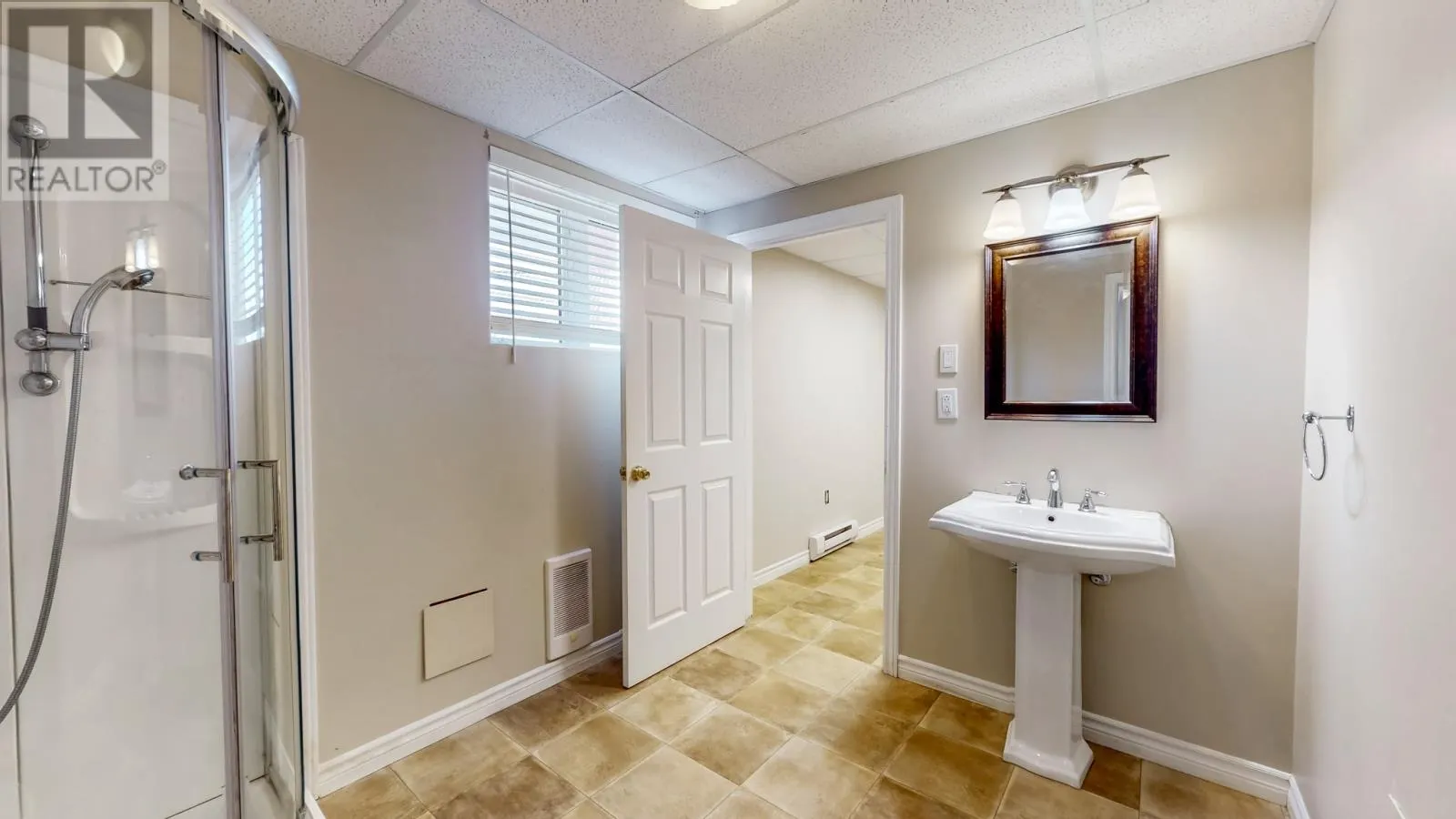 11 Ledingham Place