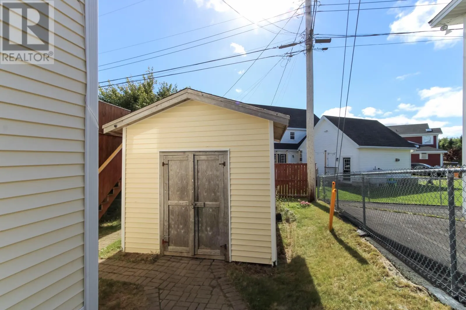 11 Ledingham Place