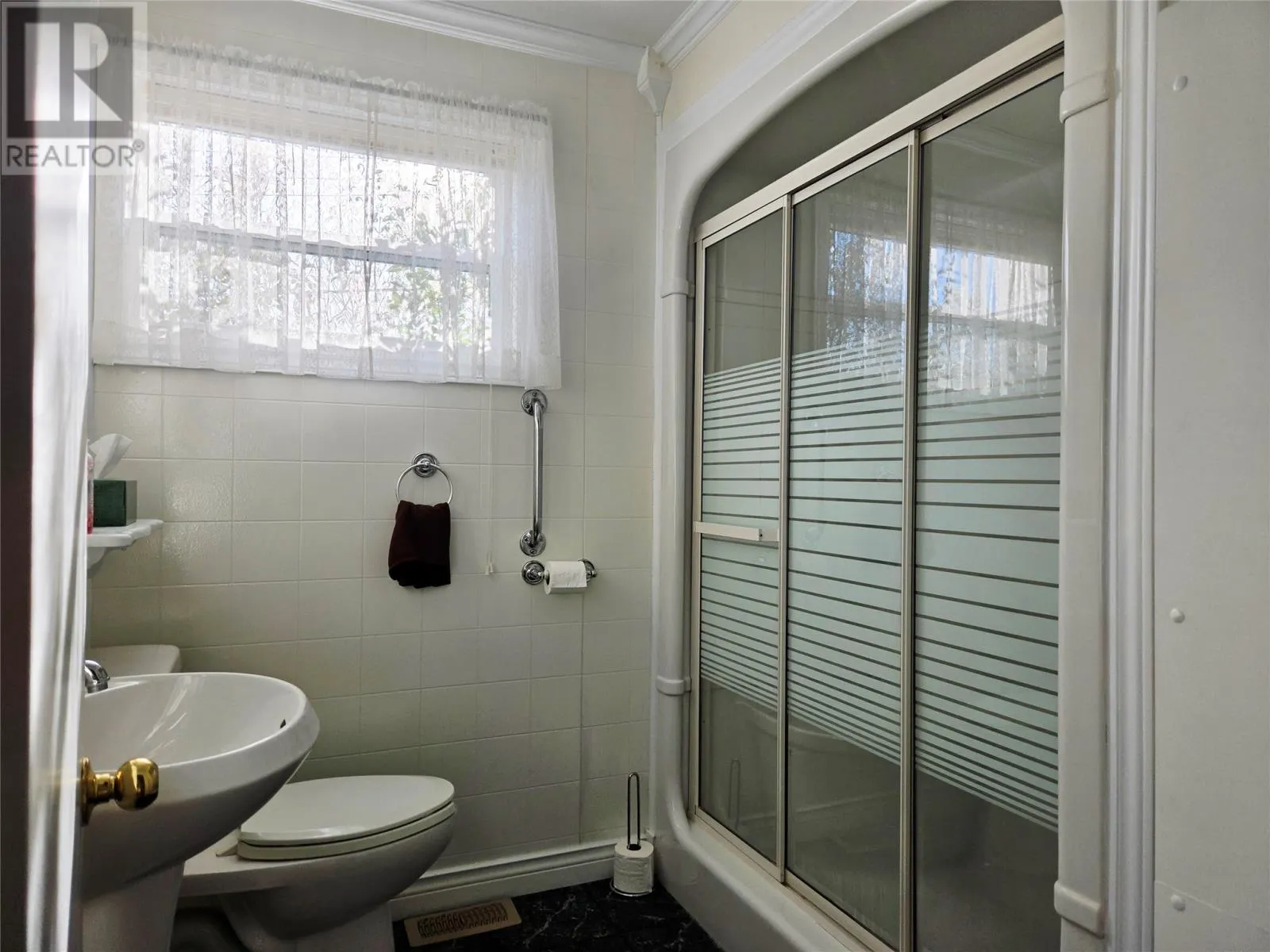 26 Forest Road