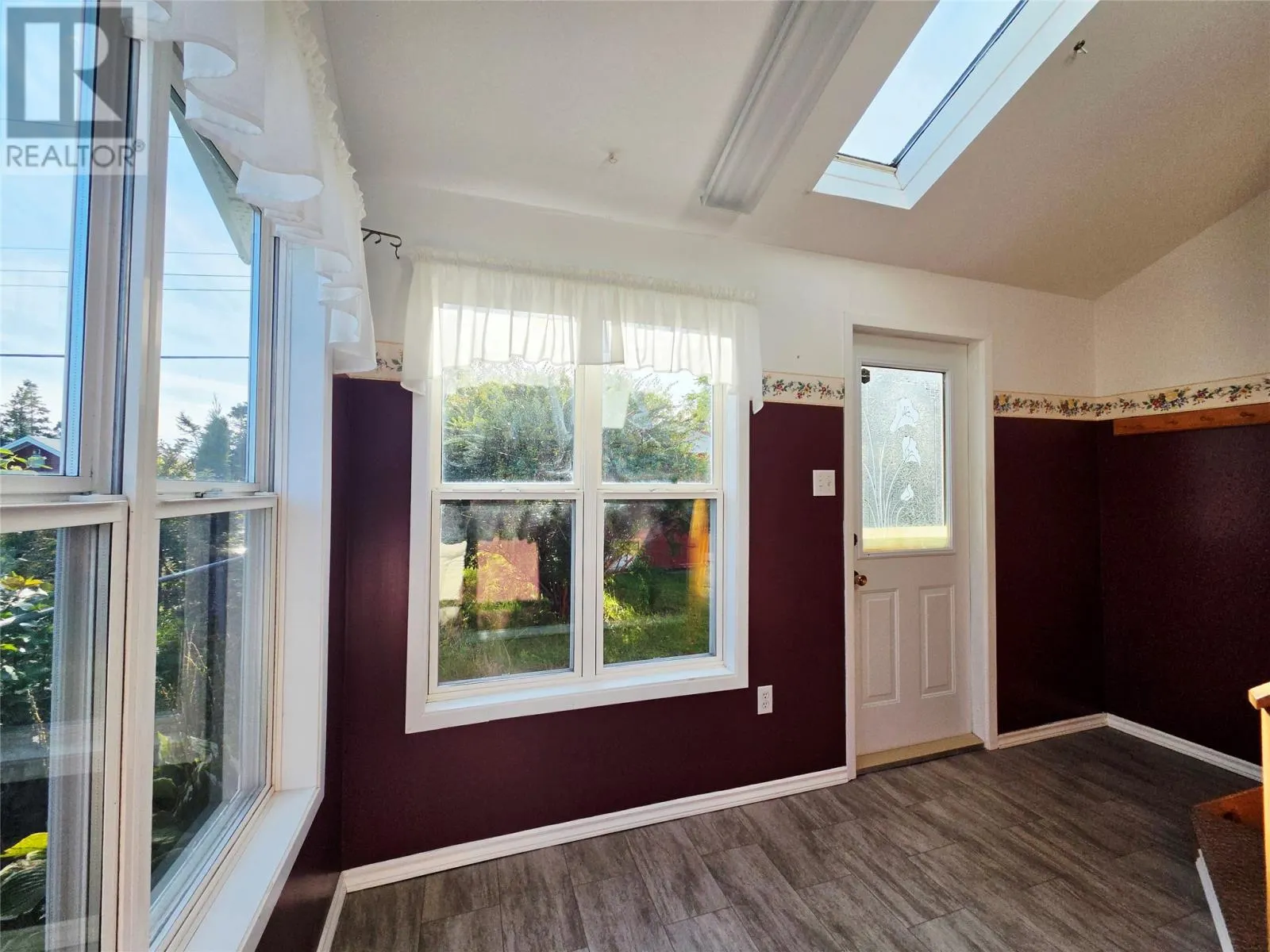 26 Forest Road