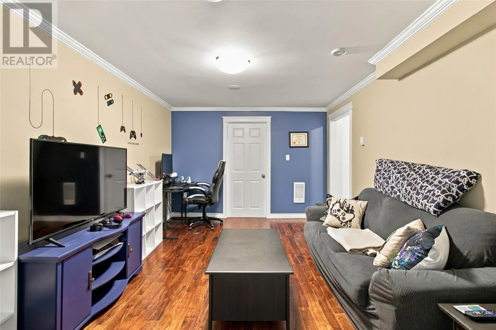 11 Webster Place