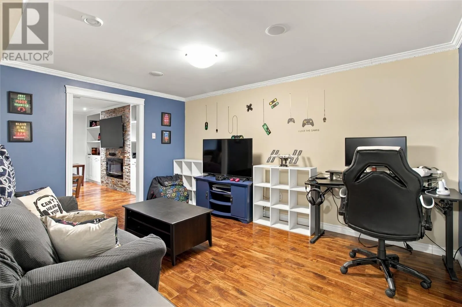 11 Webster Place