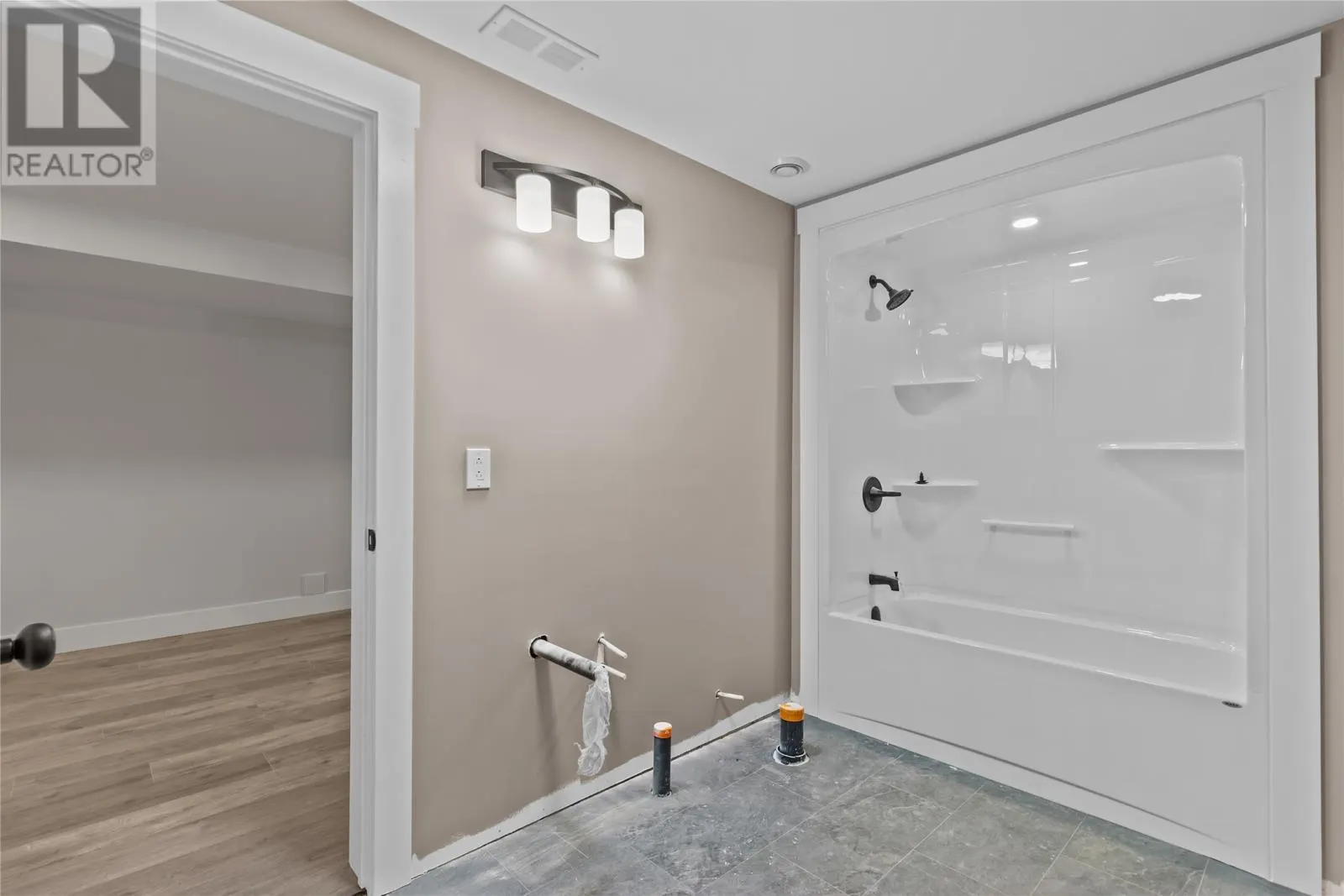 23 O'Briens Way