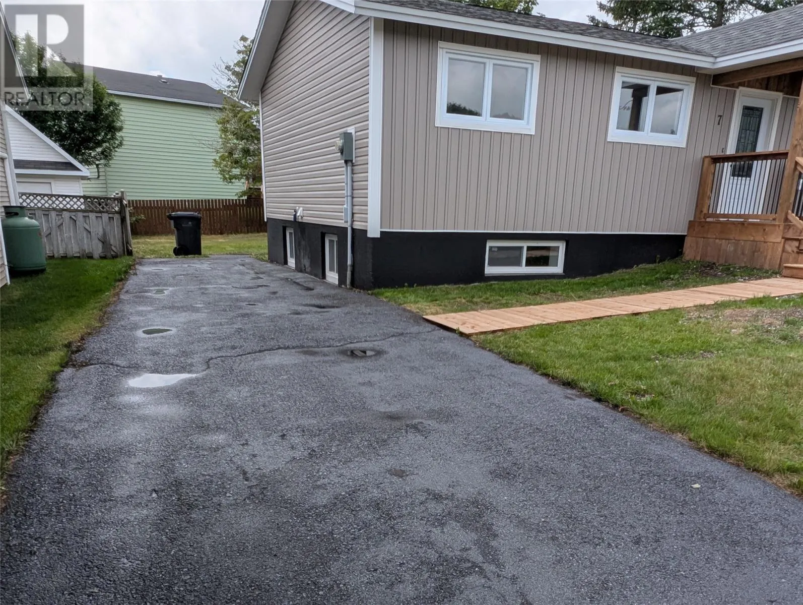 7 Norman Drive