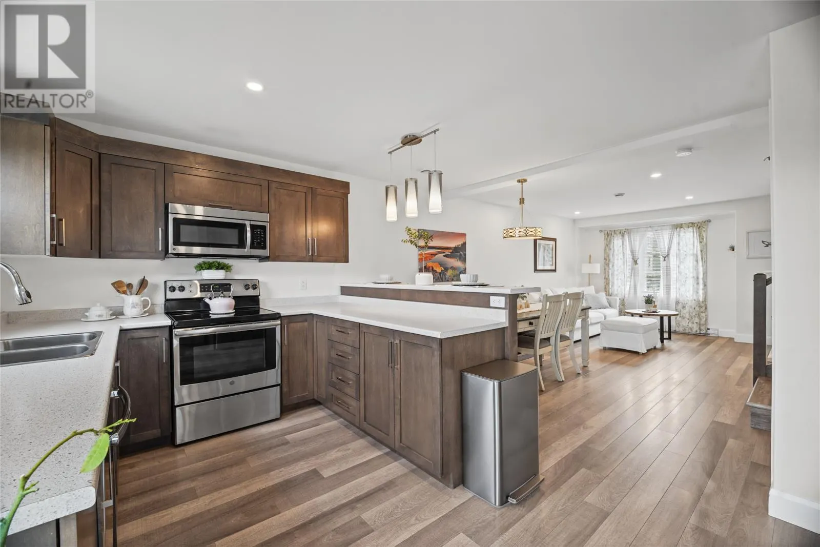 10 Glendale Court