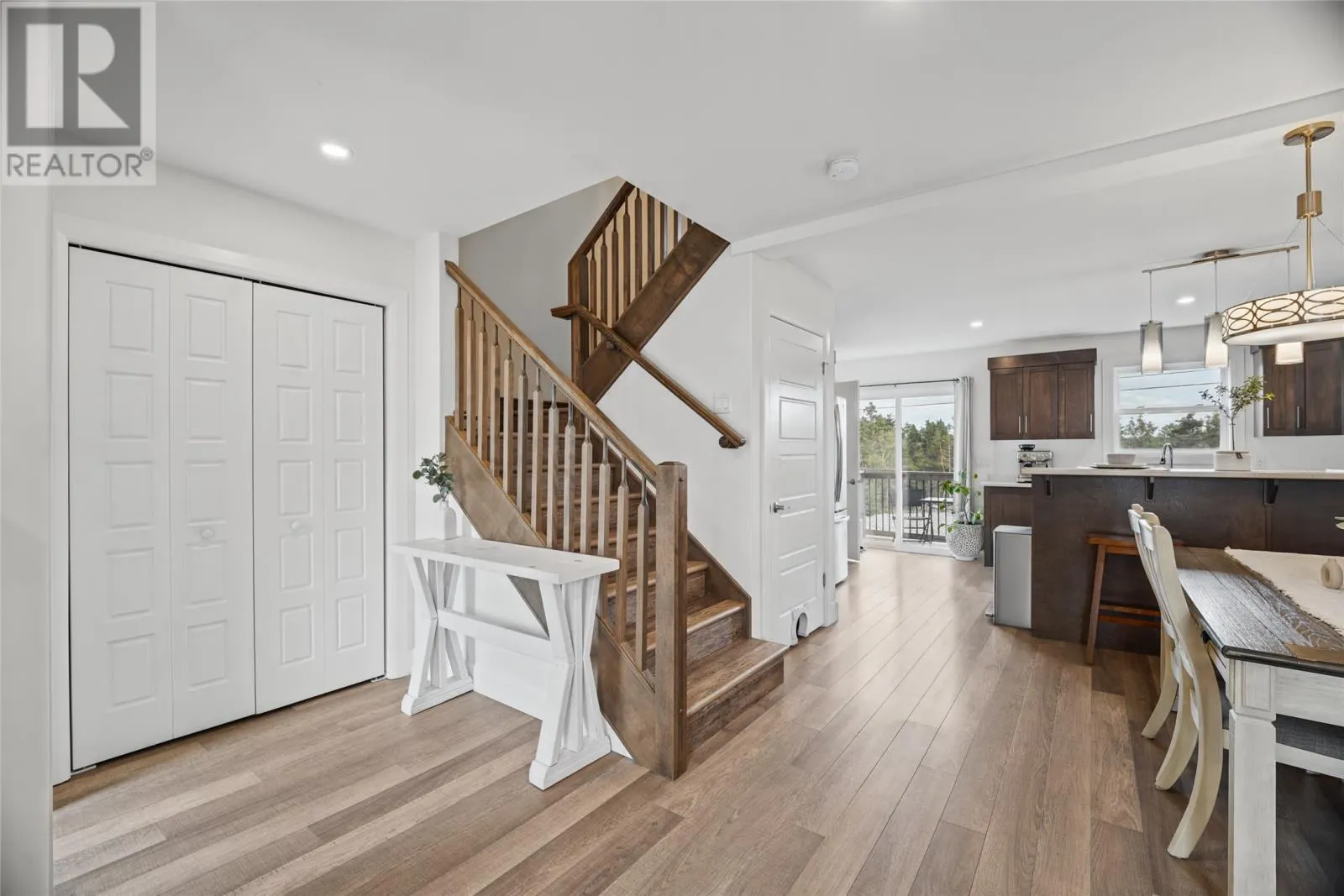 10 Glendale Court