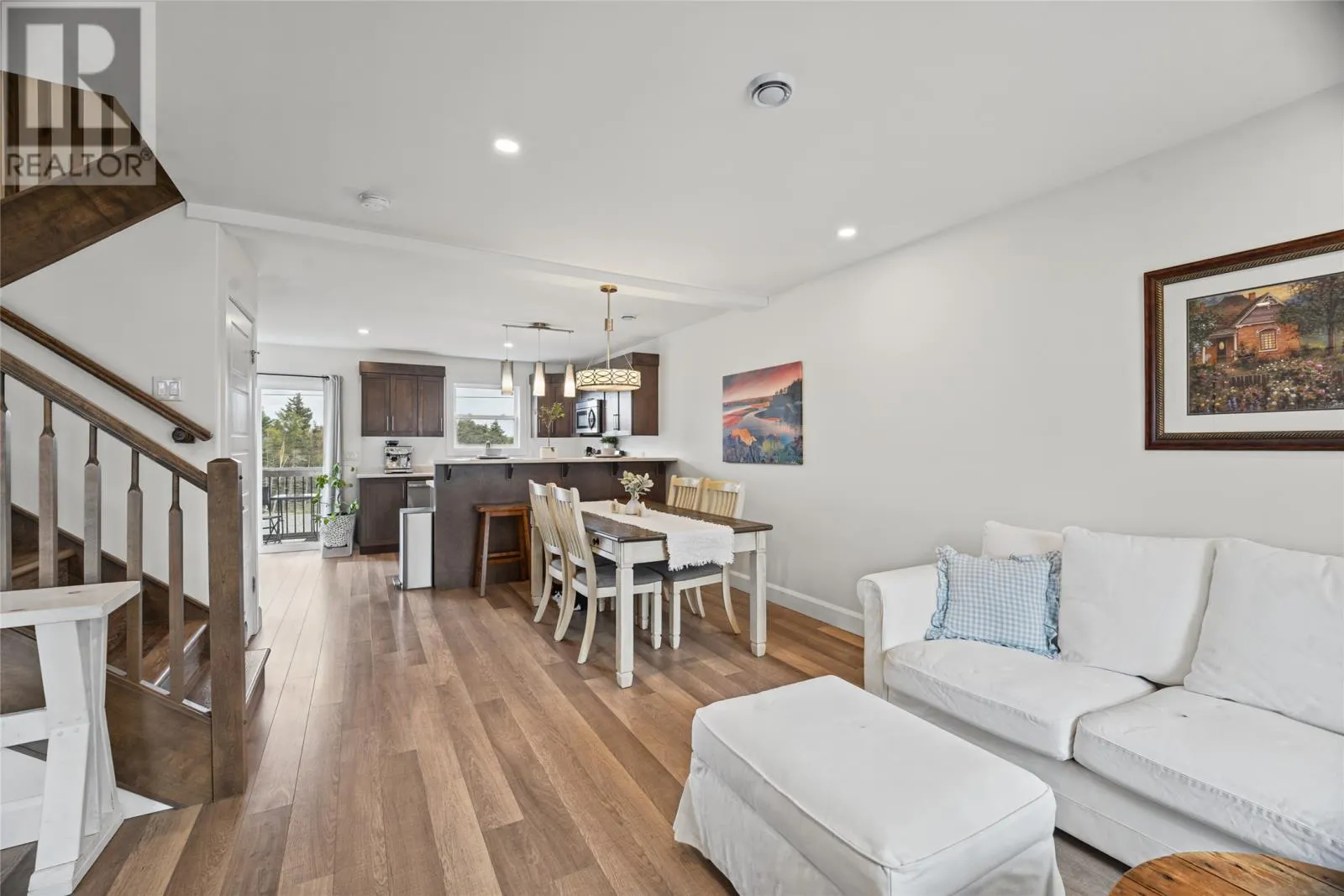 10 Glendale Court