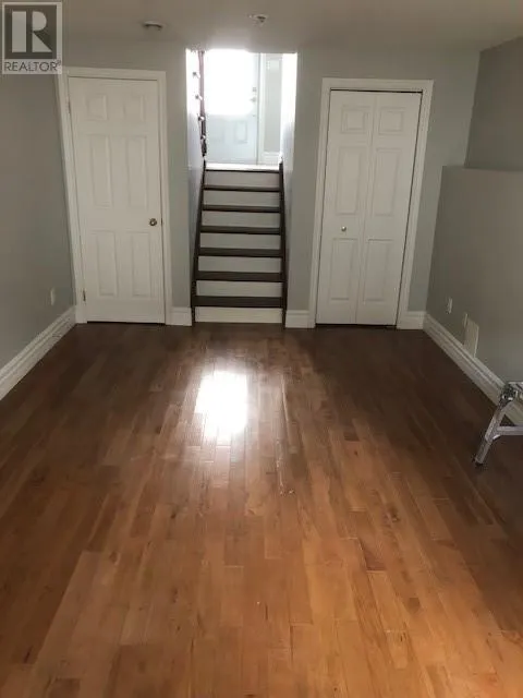 35 Treetop Drive