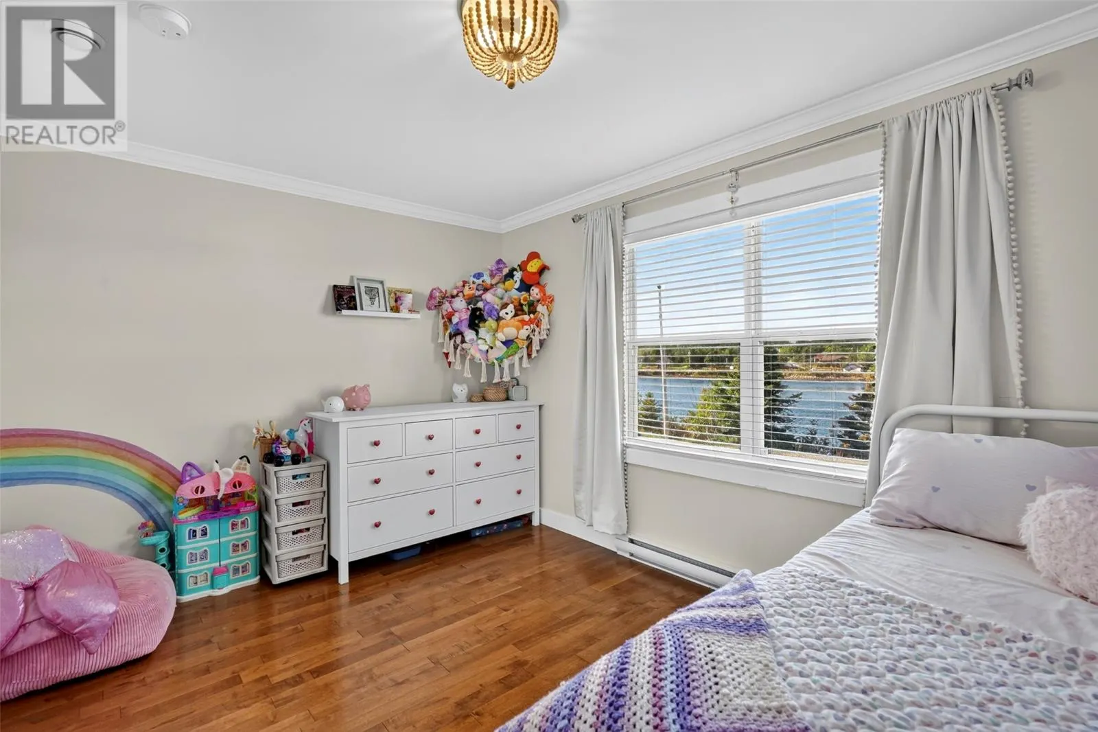 60 George Mercer Drive