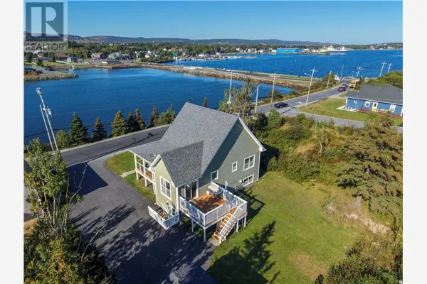 60 George Mercer Drive
