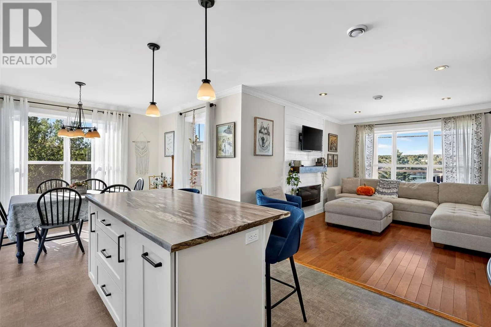 60 George Mercer Drive