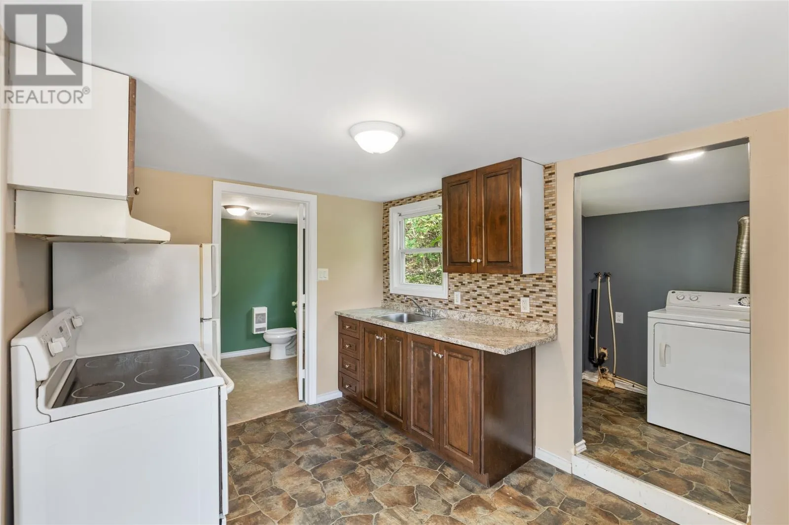 4 Conatti Place