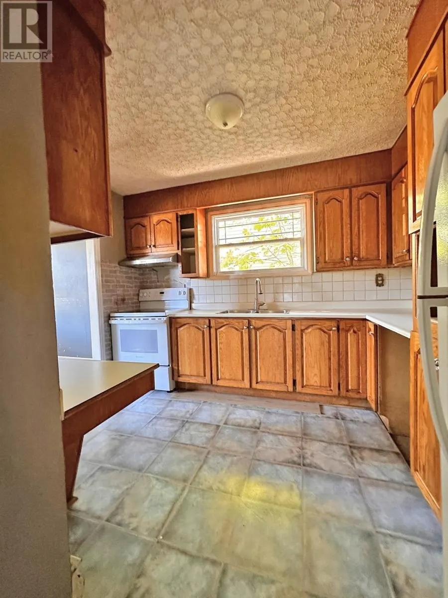 2 McMaster Place