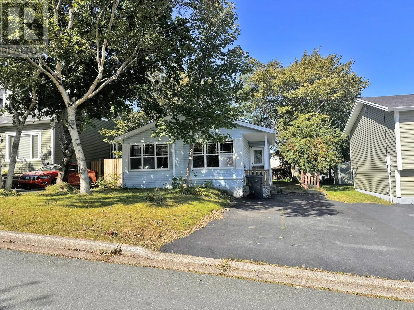 2 McMaster Place