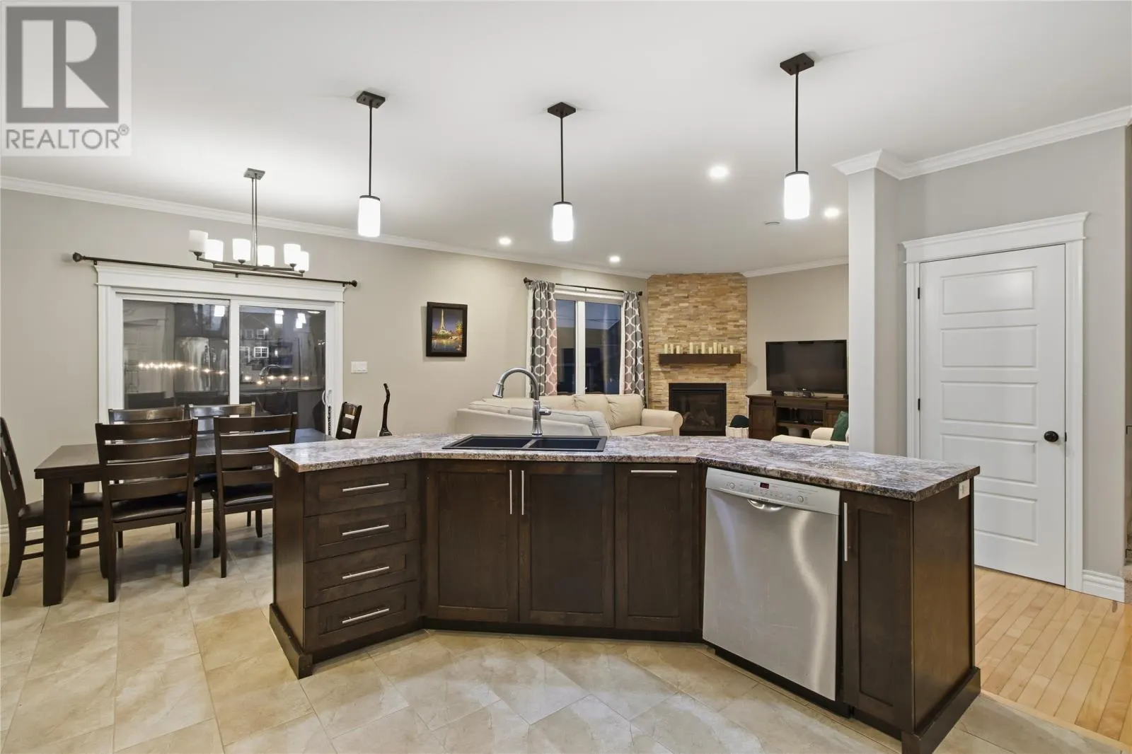 14 Sugarpine Crescent