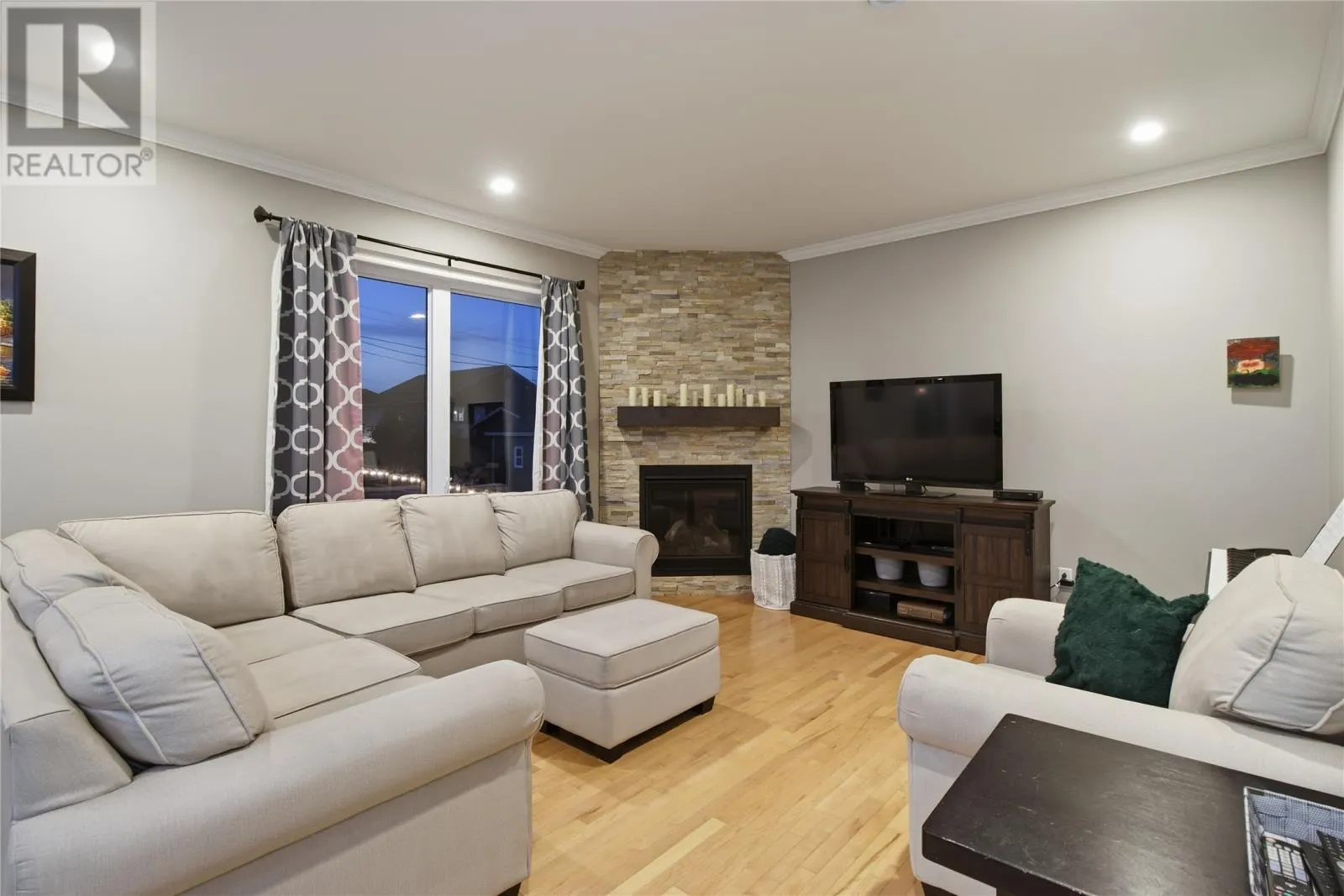 14 Sugarpine Crescent