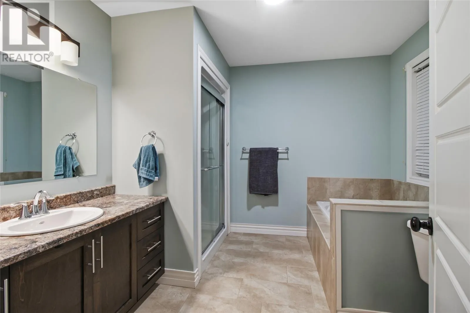 14 Sugarpine Crescent