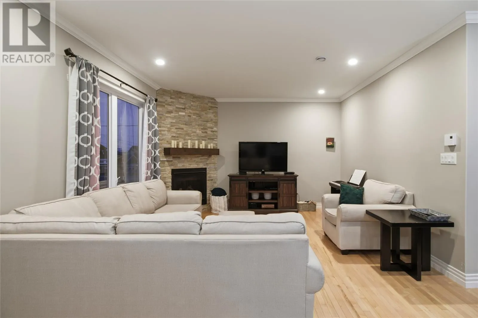 14 Sugarpine Crescent