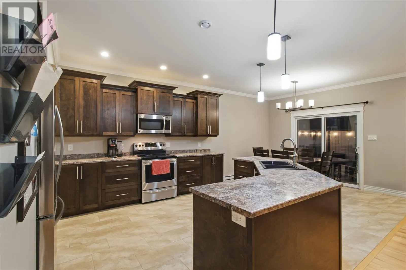 14 Sugarpine Crescent