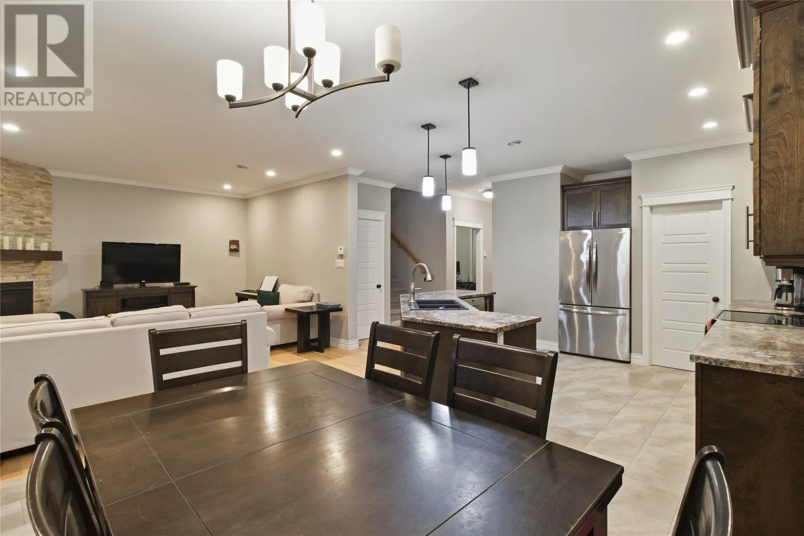 14 Sugarpine Crescent