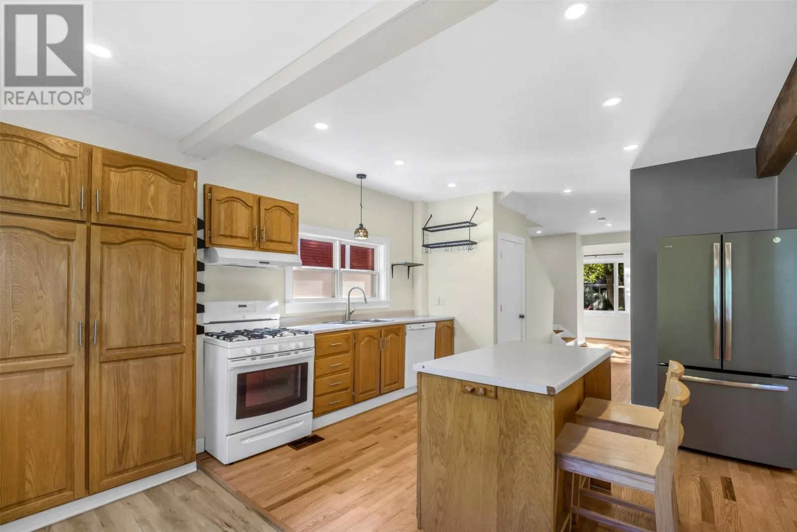 32 Craigmillar Avenue