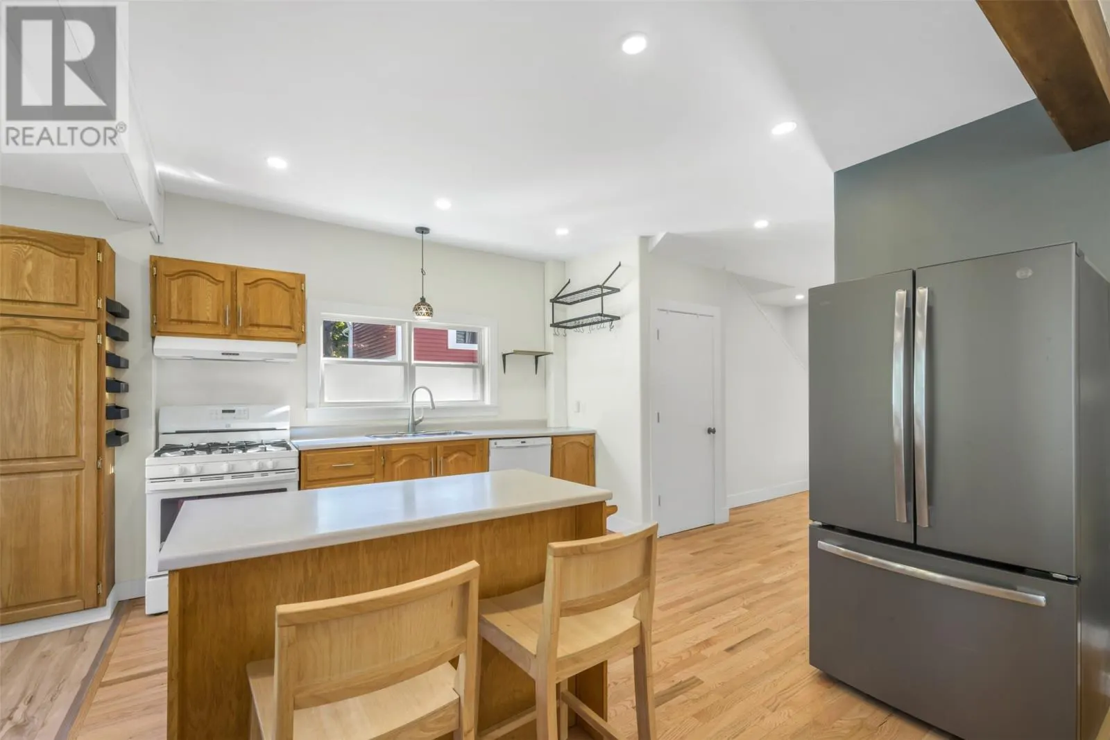 32 Craigmillar Avenue
