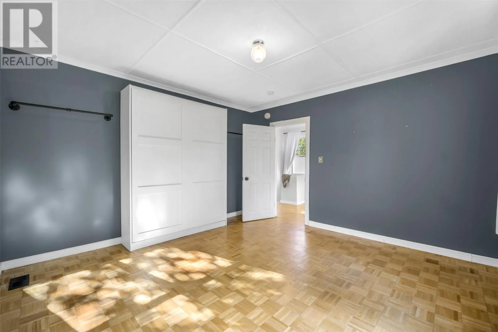 32 Craigmillar Avenue