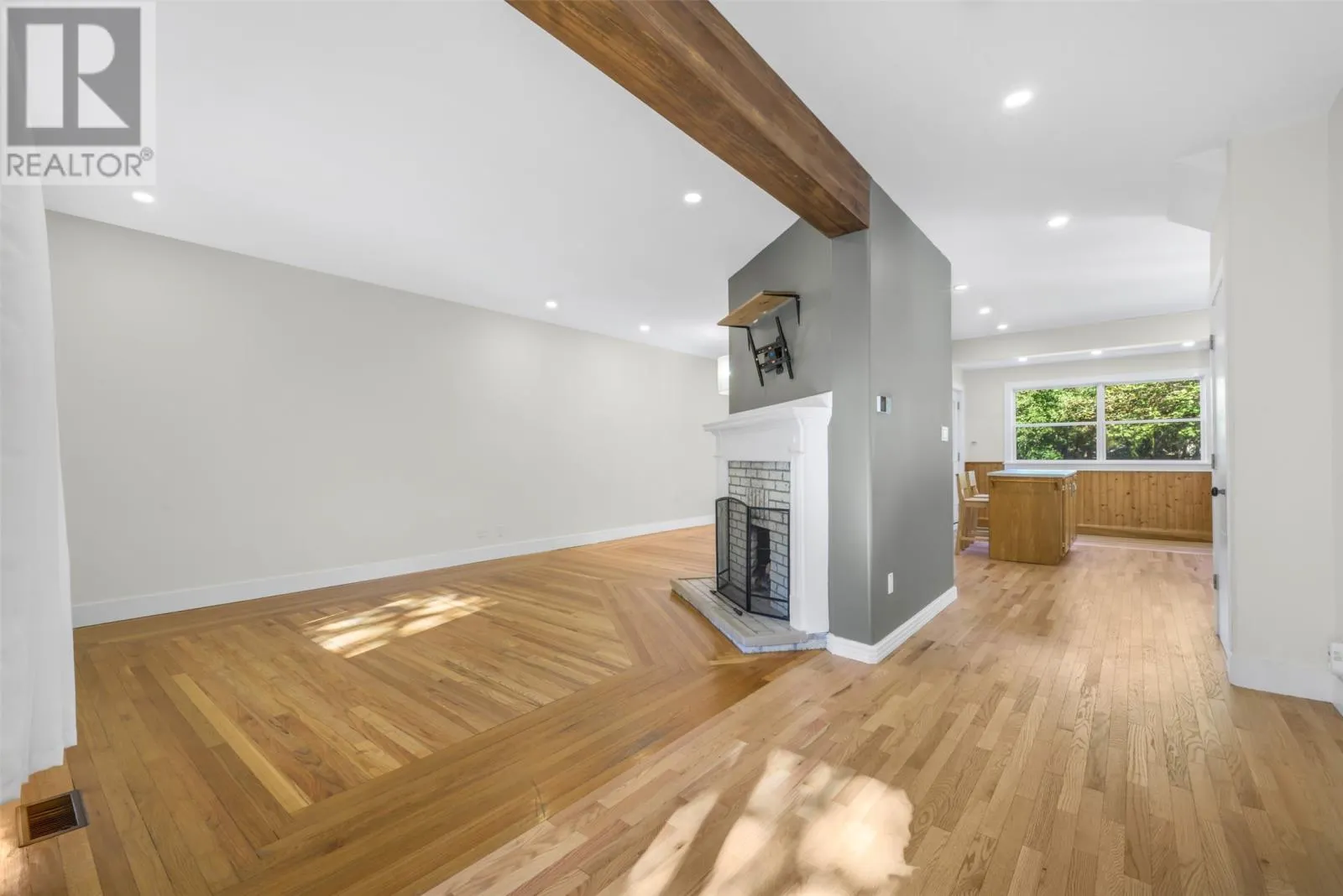 32 Craigmillar Avenue