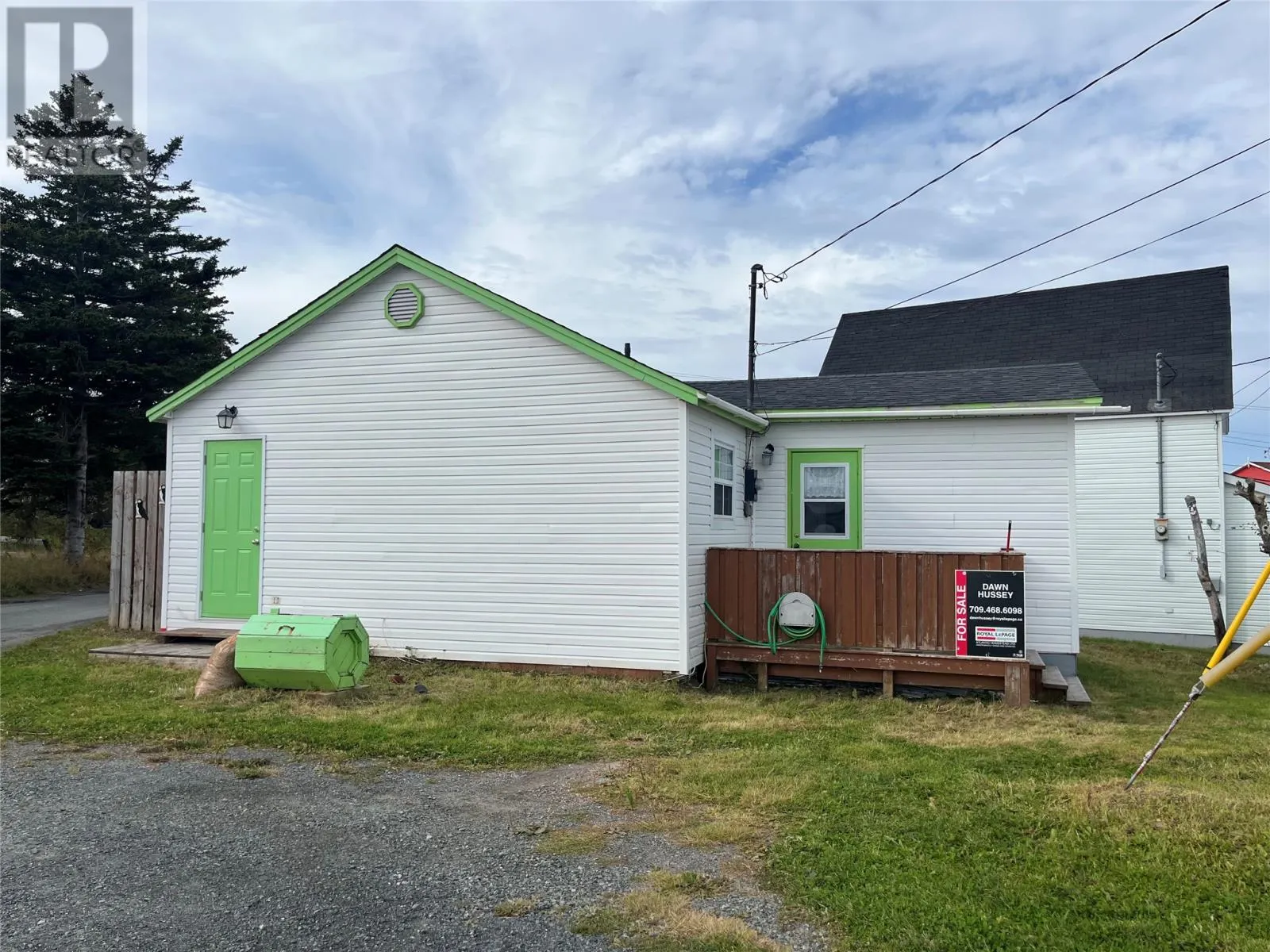2-4 Russell's Lane