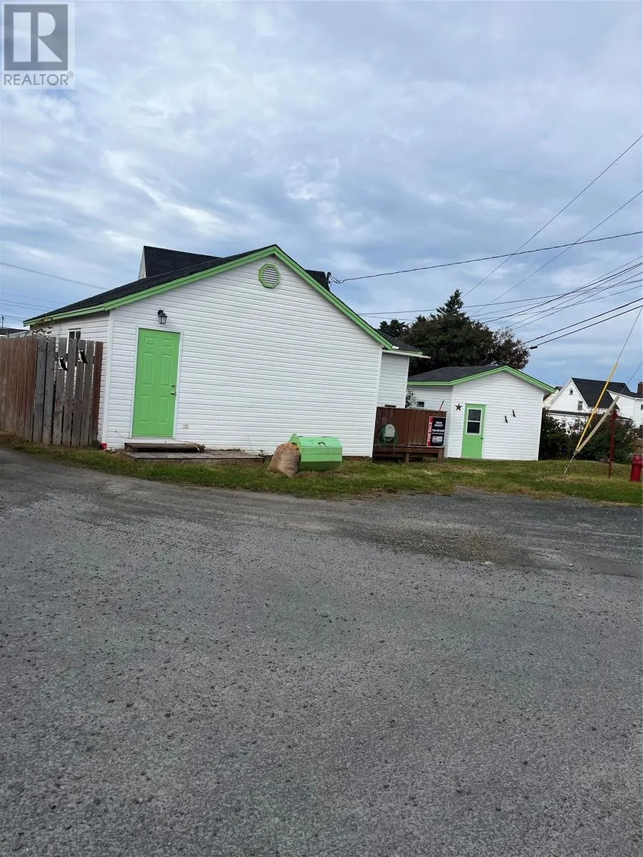 2-4 Russell's Lane
