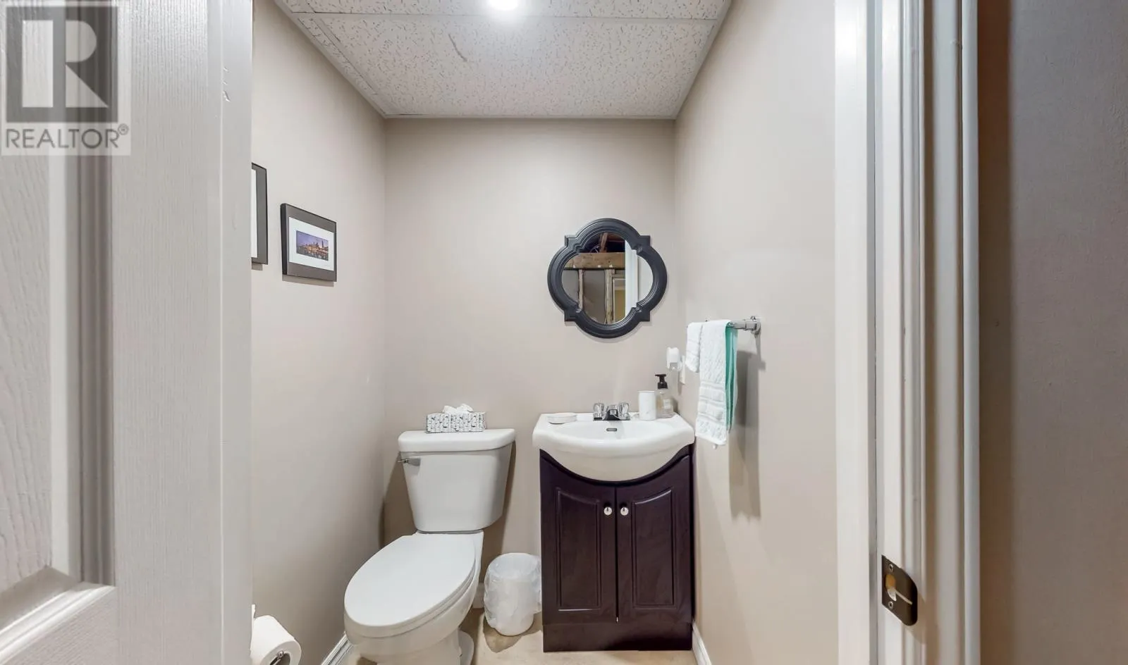 60 Lindbergh Crescent