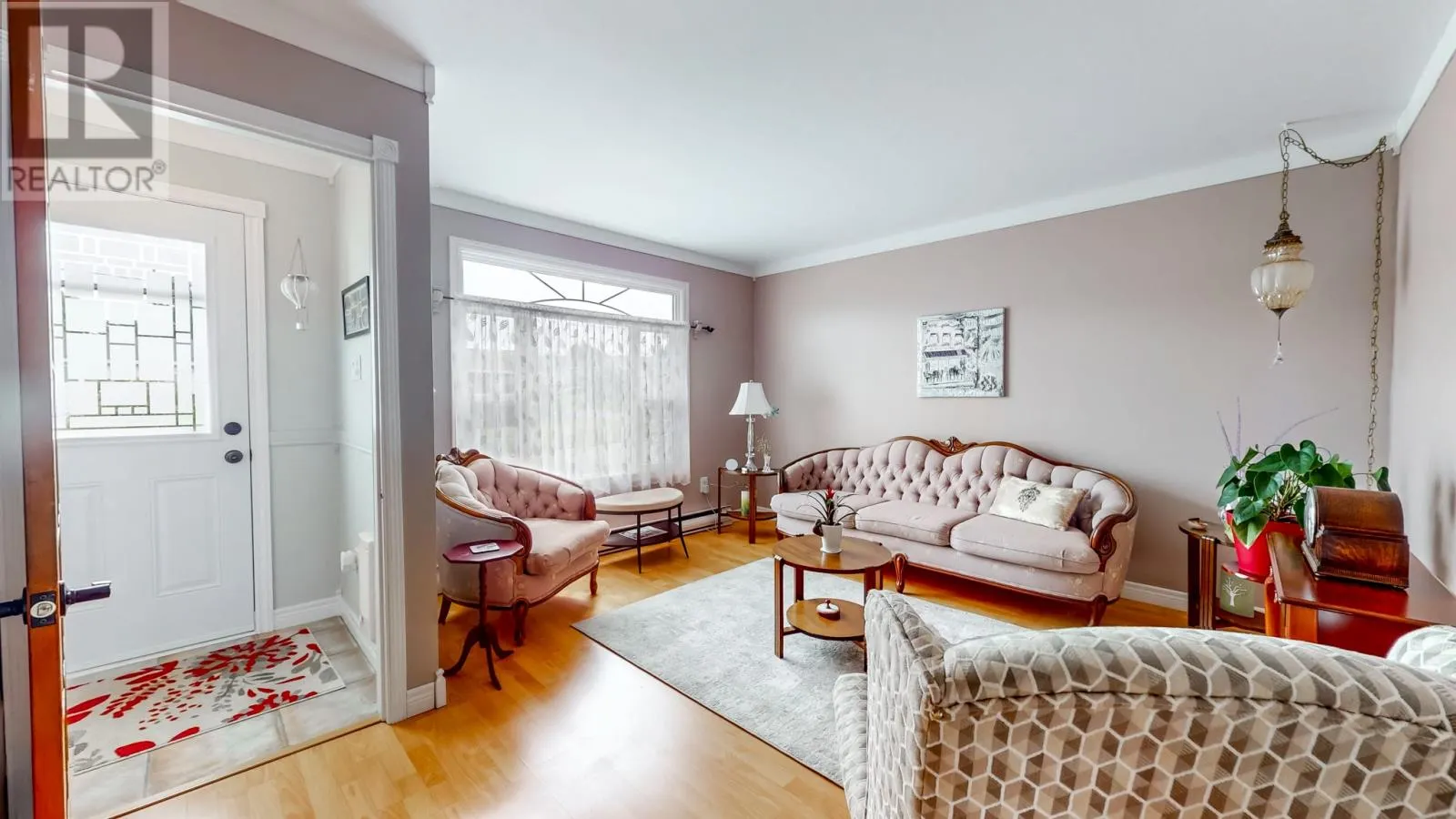 60 Lindbergh Crescent