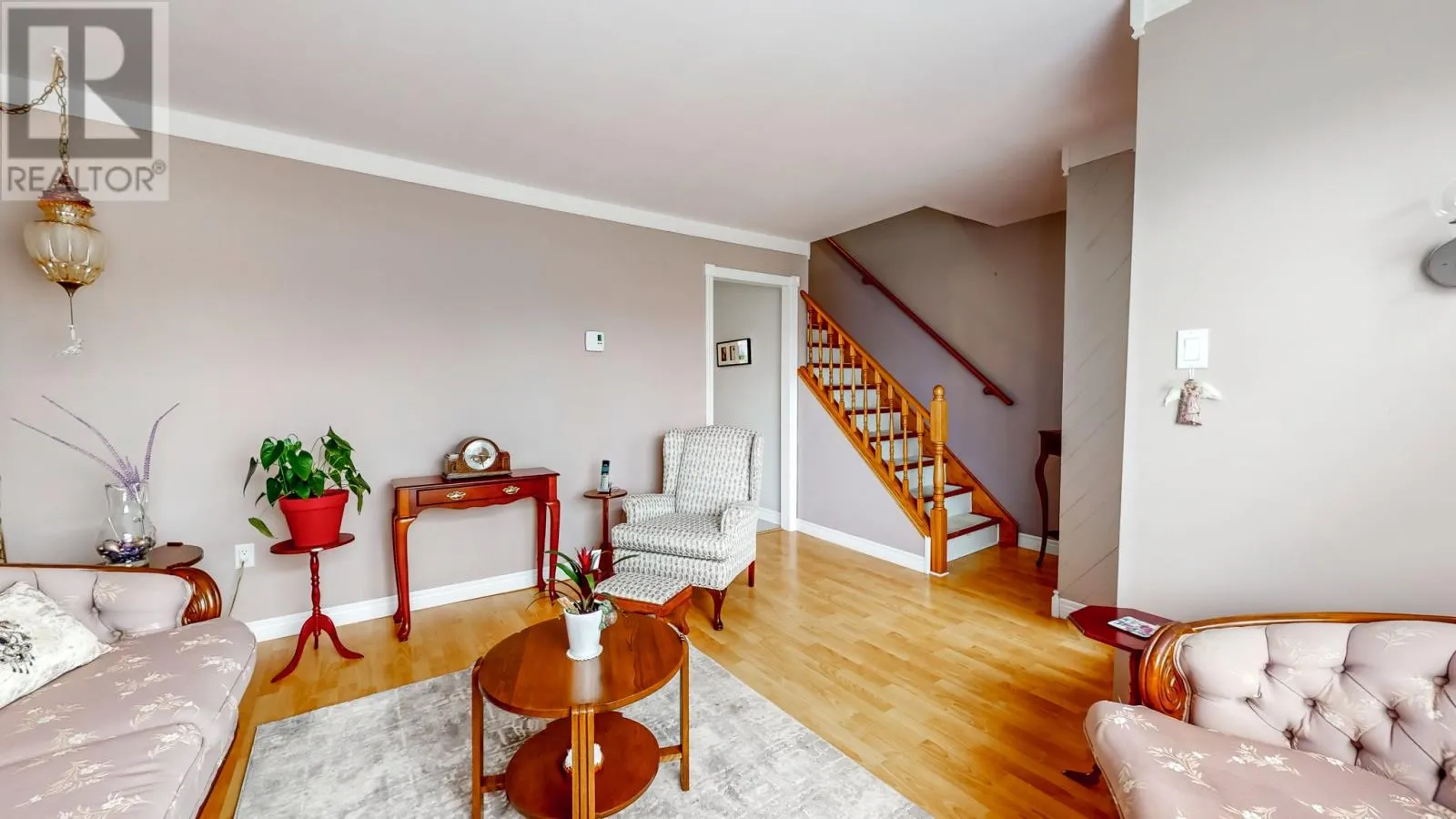 60 Lindbergh Crescent